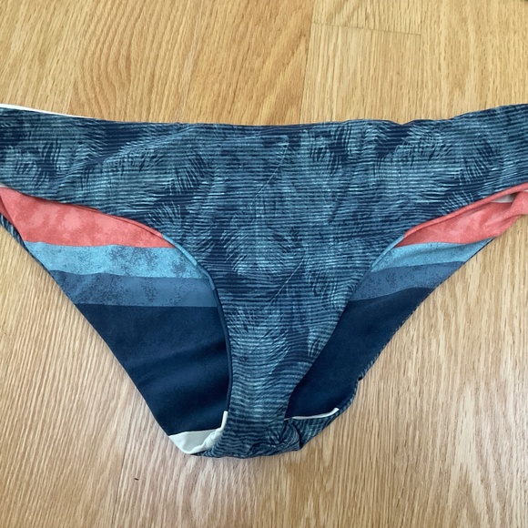Reversible Bathing Suit - Picture 7 of 12